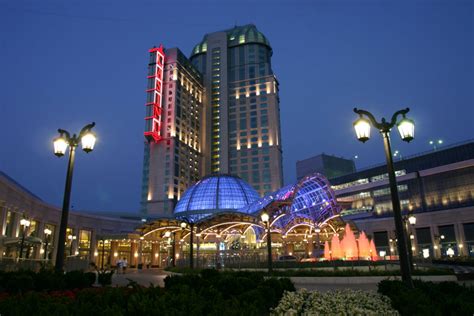 is fallsview casino open.